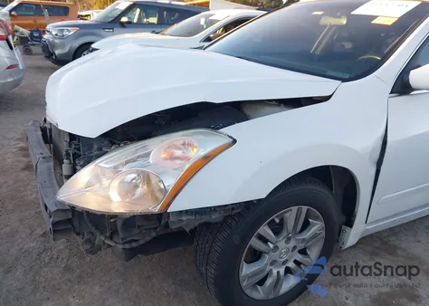 2011 Nissan Altima 2.5 S z USA, uszkodzony, nr VIN 1N4AL2AP5BN435854